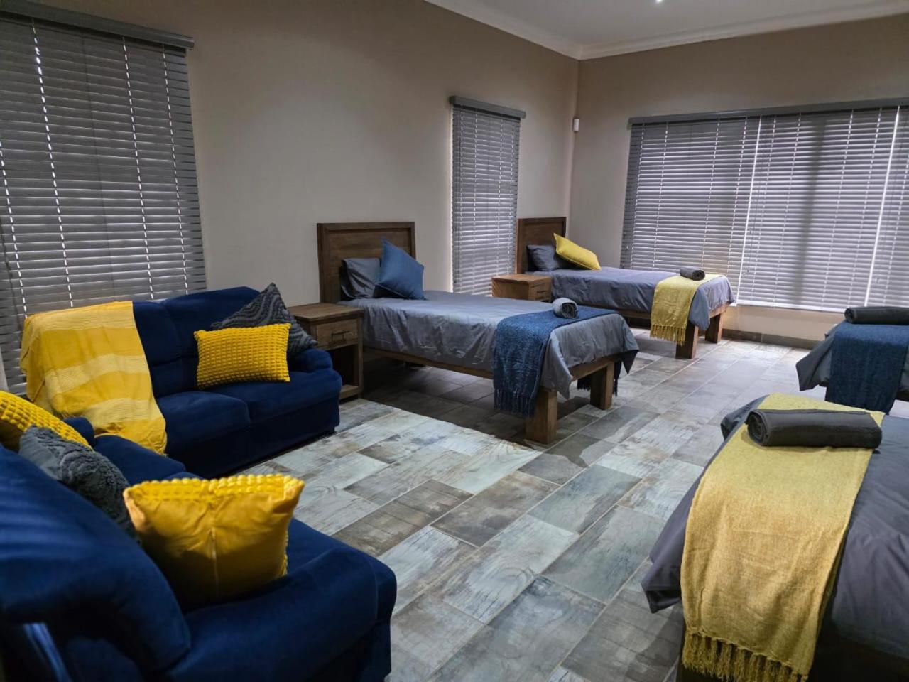 Rocky Mountain Holiday Home Хартбееспоорт Екстериор снимка